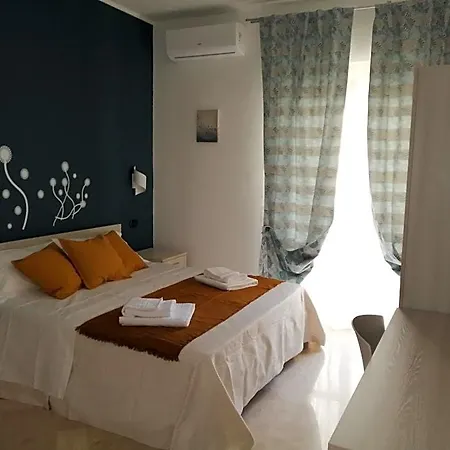 Don Nino לינה וארוחת בוקר 4*